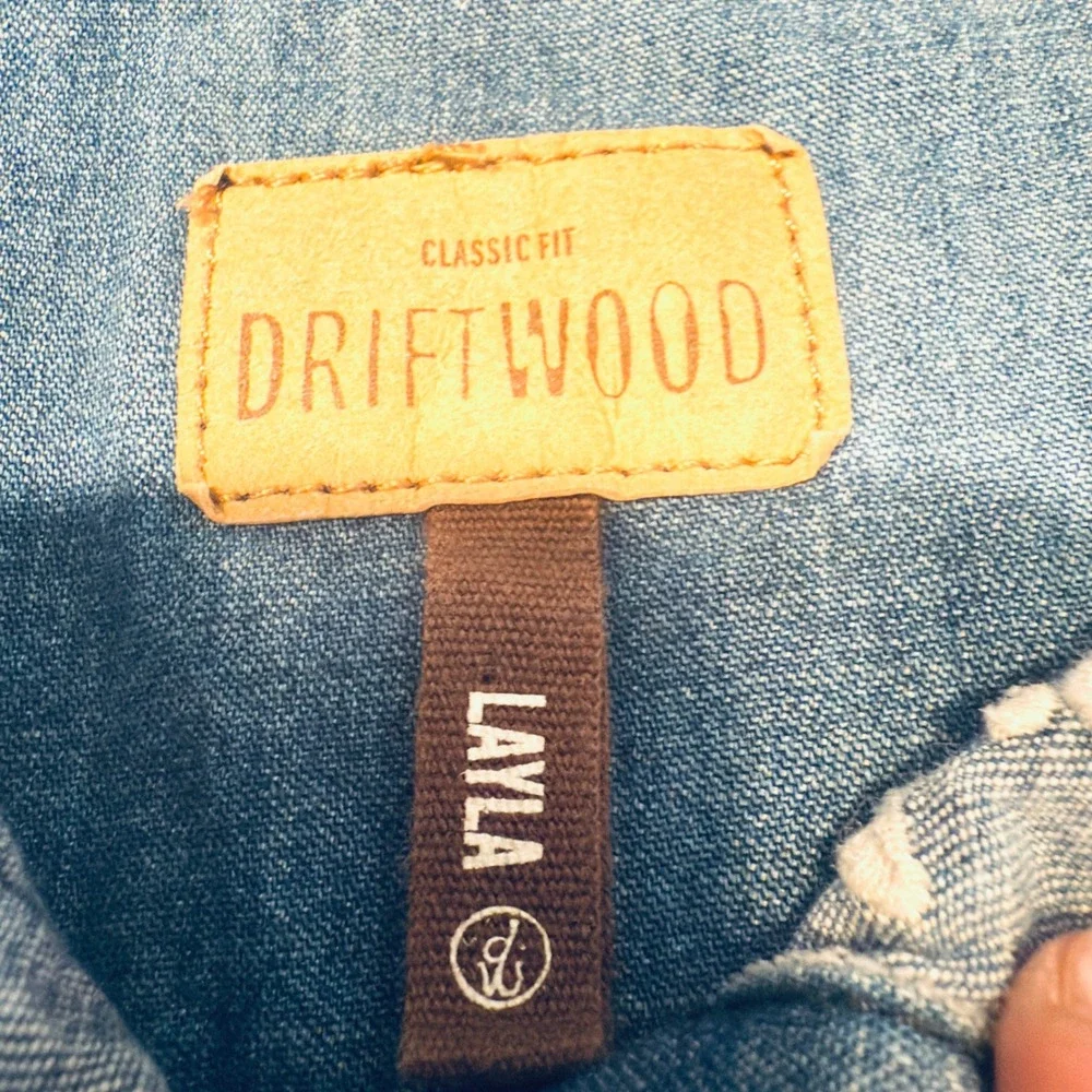 Driftwood Layla Classic Fit Embroidered Denim Shirt Women's Medium Blue Cotton - Picture 2 of 8